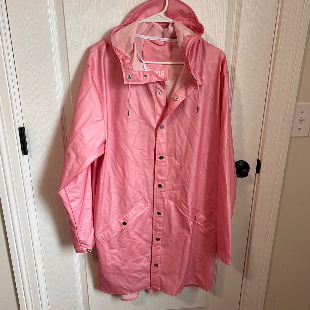 RAINS Pink Metallic Shiny Hooded Raincoat Jacket Size Medium Waterproof NWOT